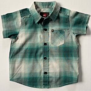 Quicksilver Shirt Size 2T Boys Button Down Green Plaid Hawaiian EUC Worn Once